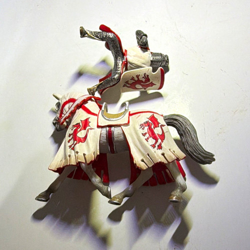 White red medieval knight on - red,